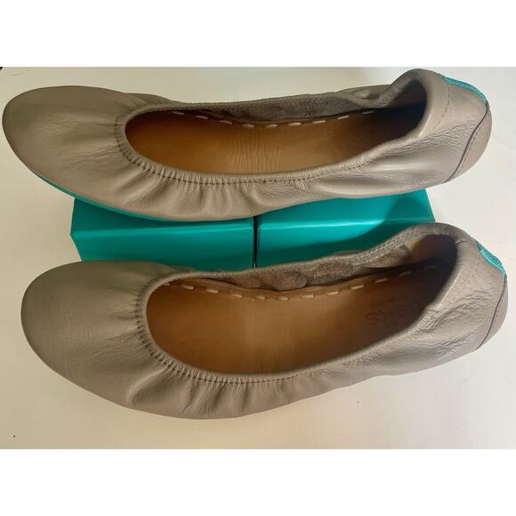 Tieks by Gavrieli Taupe Ballet Flats Size 8 Complete Set - Picture 2 of 6